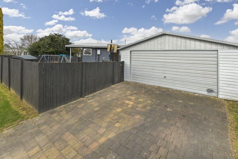 Photo of property in 30 Folkestone Drive, Flaxmere, Hastings, 4120