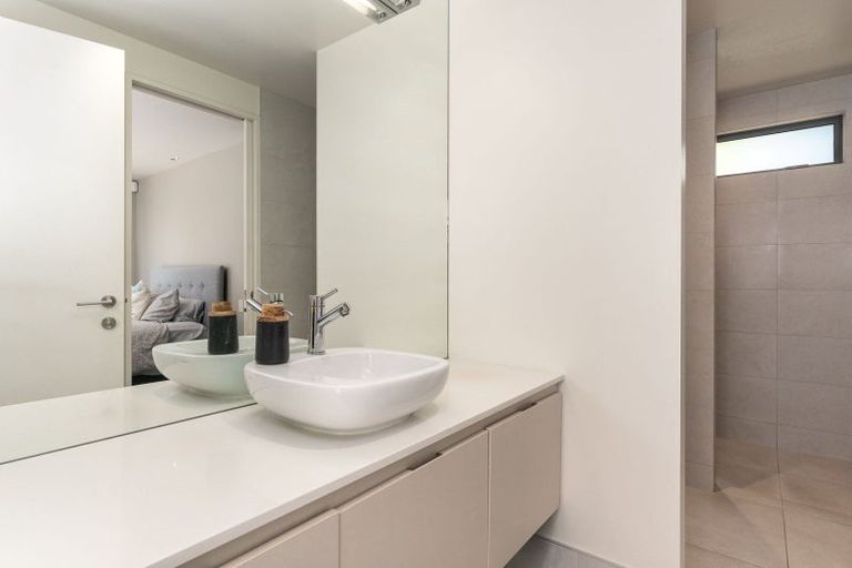 Photo of property in 220 Clifton Terrace, Clifton, Christchurch, 8081