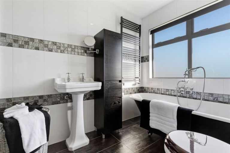 Photo of property in 76 Gatehouse Lane, Woodend, Kaiapoi, 7691