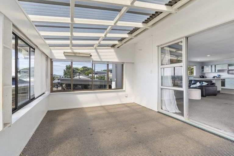 Photo of property in 14 Rainsford Street, Moturoa, New Plymouth, 4310