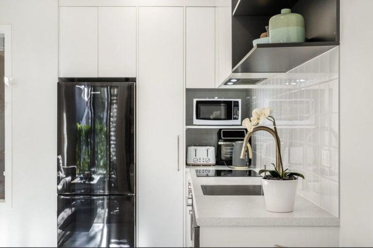 Photo of property in 11/2 Warrant Officer Lane, Hobsonville, Auckland, 0616