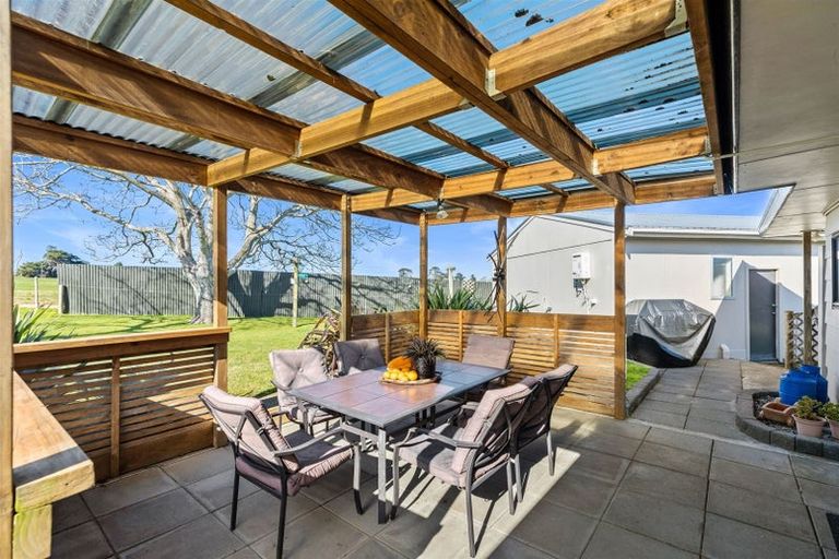 Photo of property in 18 Whenuariri Place, Maketu, Te Puke, 3189