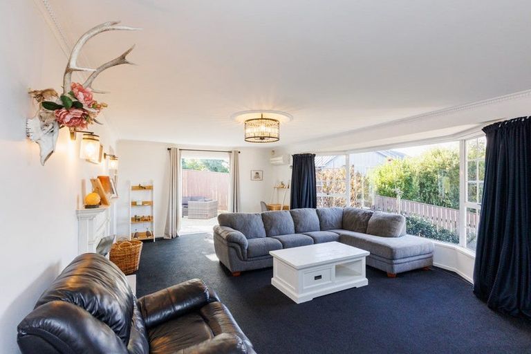 Photo of property in 35 Park View Avenue, Feilding, 4702