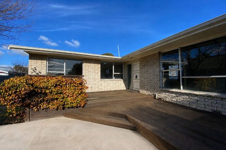Photo of property in 16 Barrowclough Street, Hoon Hay, Christchurch, 8025