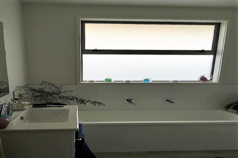 Photo of property in 49 Taioma Close, Papamoa, 3118