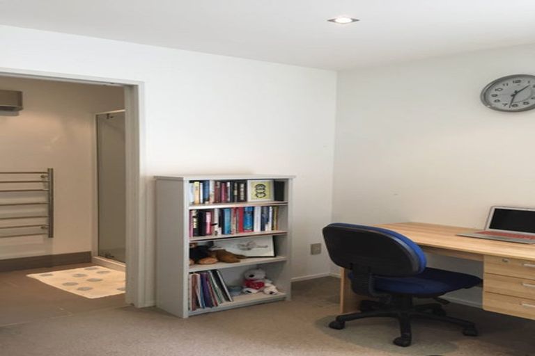 Photo of property in 53 Saddleback Grove, Karori, Wellington, 6012