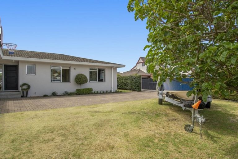 Photo of property in 6 Terrace Avenue, Mount Maunganui, 3116