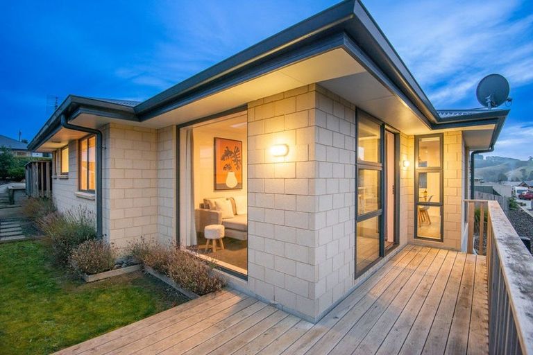 Photo of property in 35 Grandvista Drive, Green Island, Dunedin, 9018