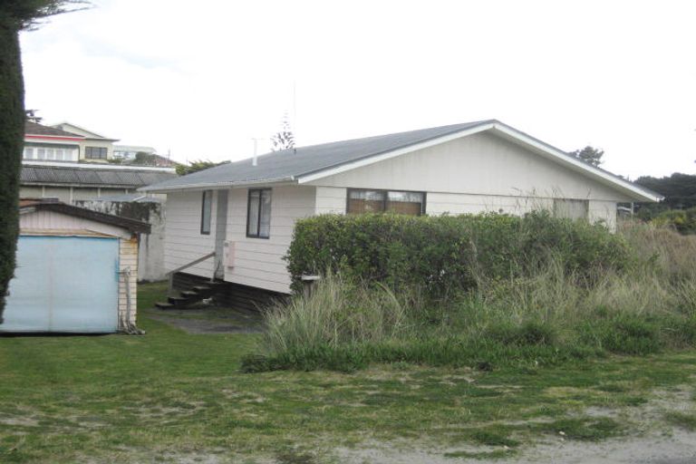 Photo of property in 120 Park Avenue, Waitarere Beach, Levin, 5510