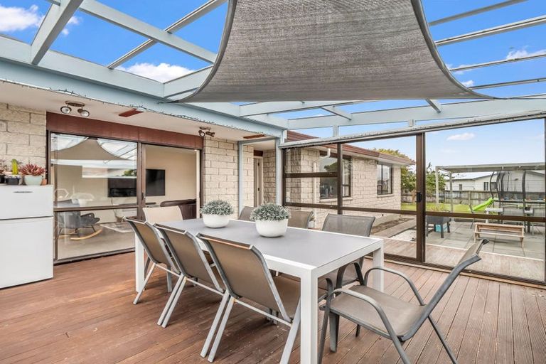 Photo of property in 17 Jacaranda Place, Parklands, Christchurch, 8083