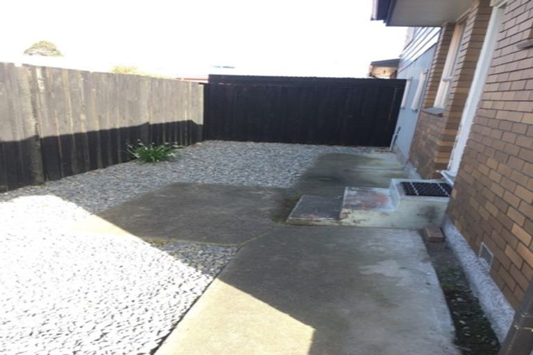 Photo of property in 2/404 Main North Road, Redwood, Christchurch, 8051