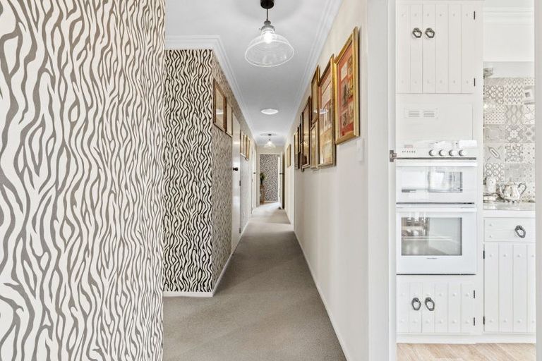 Photo of property in 15a Stuart Street, Levin, 5510