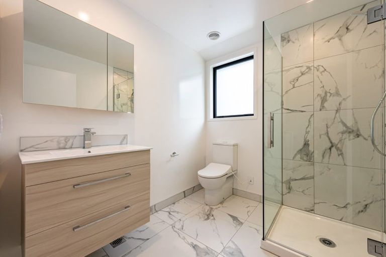 Photo of property in 3/97 Whites Line East, Waiwhetu, Lower Hutt, 5010