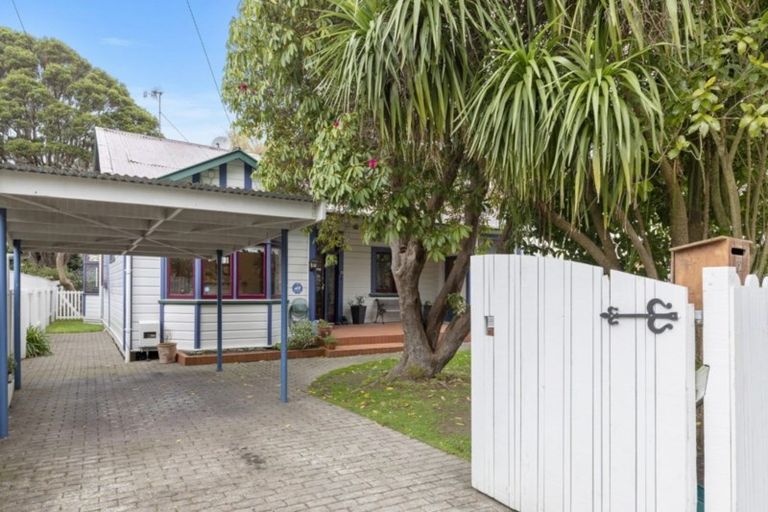 Photo of property in 12 Pharazyn Street, Melling, Lower Hutt, 5010