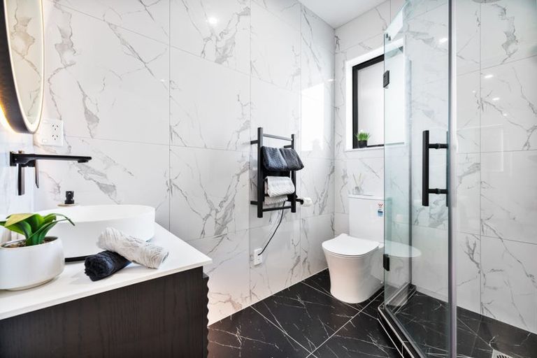 Photo of property in 2b Marina Road, Torbay, Auckland, 0630