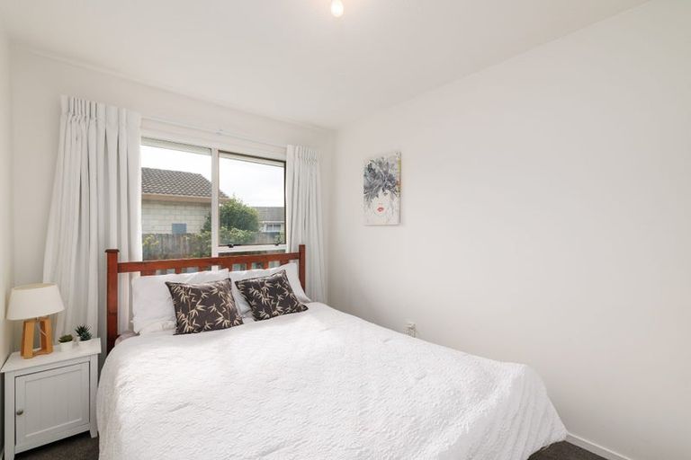 Photo of property in 1/17 Tamarisk Place, Parklands, Christchurch, 8083