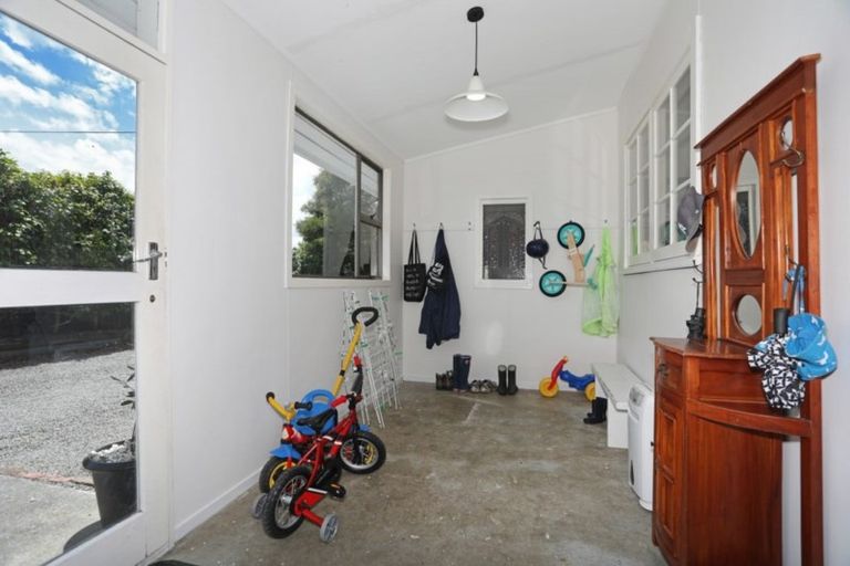 Photo of property in 38 Grey Street, Marton, 4710