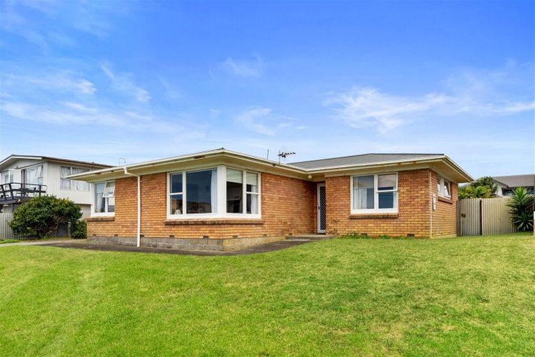 Photo of property in 1180 Papamoa Beach Road, Papamoa Beach, Papamoa, 3118