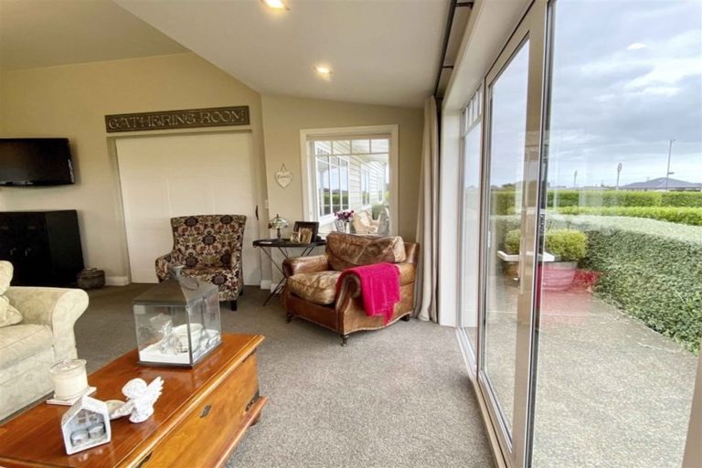Photo of property in 9 Sunrise Drive, Seaward Bush, Invercargill, 9812