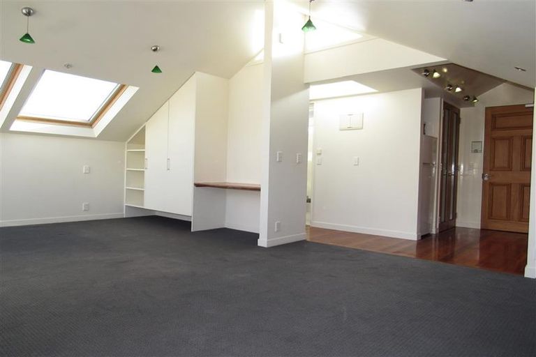 Photo of property in 195 The Terrace, Wellington Central, Wellington, 6011