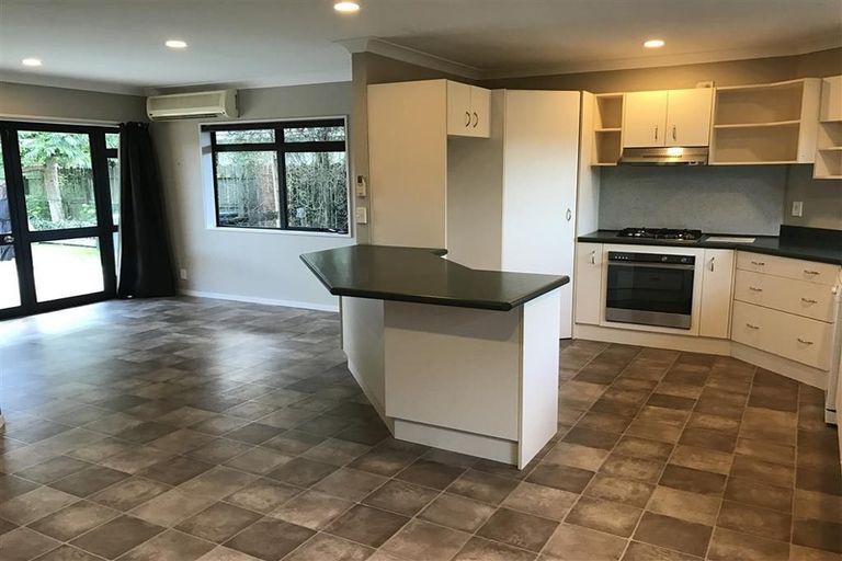 Photo of property in 25 Admiral Crescent, Flagstaff, Hamilton, 3210