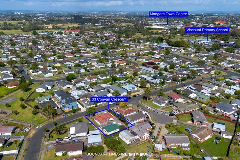 Photo of property in 33 Convair Crescent, Mangere, Auckland, 2022