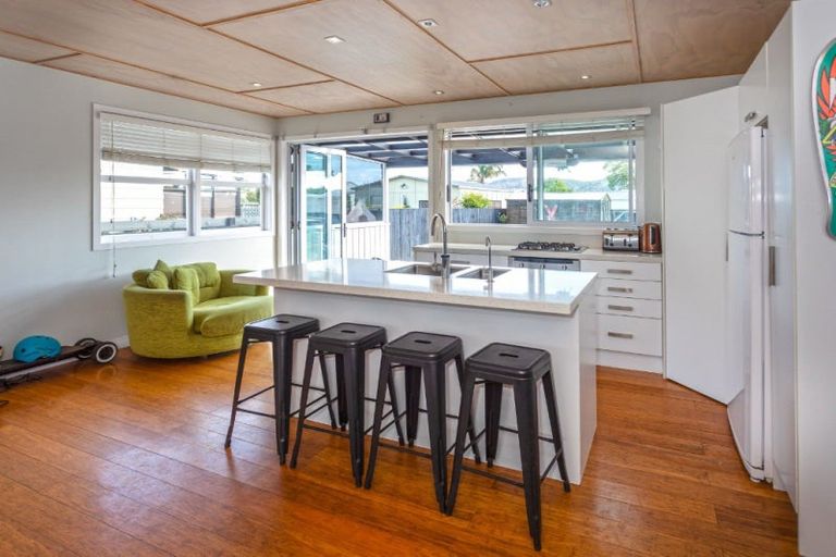 Photo of property in 114 Chartwell Avenue, Whangamata, 3620