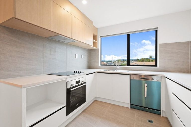 Photo of property in 16 Red Arches Road, Henderson, Auckland, 0610