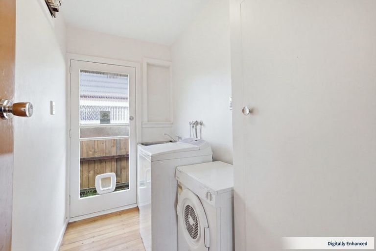 Photo of property in 2/102 Wainoni Road, Avondale, Christchurch, 8061