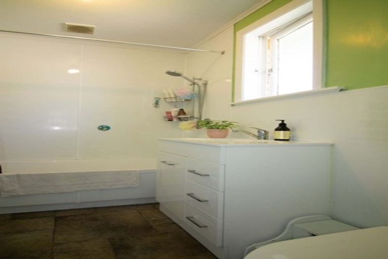 Photo of property in 22 Shakespeare Street, Te Aroha, 3320