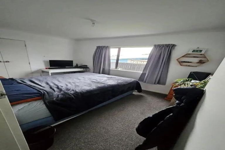 Photo of property in 16 Malcolm Street, Martinborough, 5711