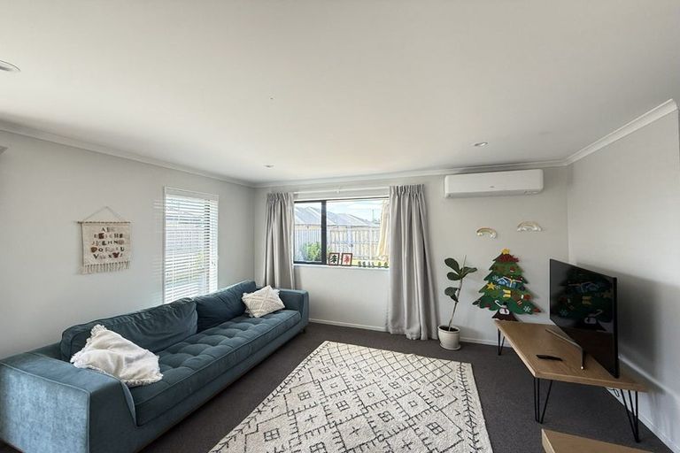 Photo of property in 14 Mccahon Lane, Rolleston, 7615