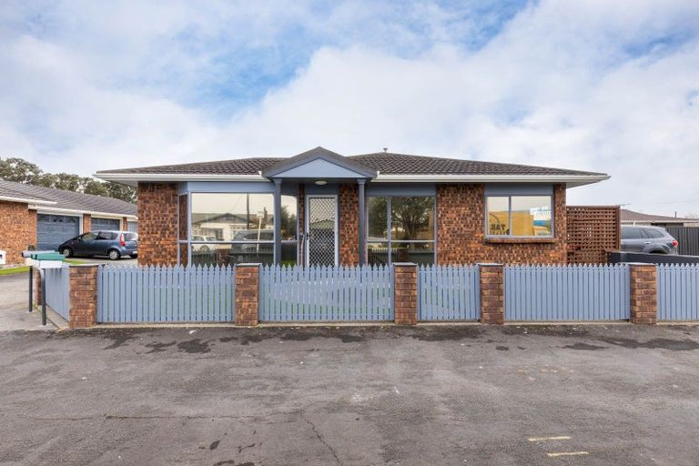 Photo of property in 4/49 Sackville Street, Fitzroy, New Plymouth, 4312