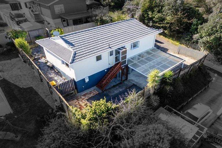 Photo of property in 1/14 Chislehurst Street, Henderson, Auckland, 0612