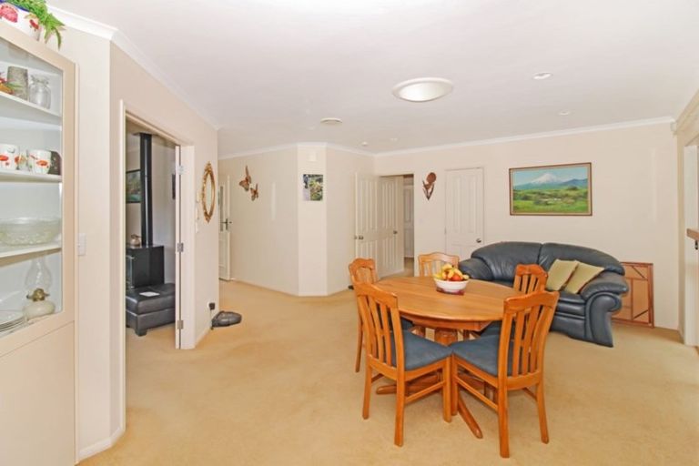 Photo of property in 16 Thames Street, Welbourn, New Plymouth, 4310