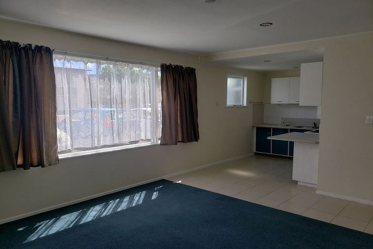 Photo of property in 2/255 Waterloo Road, Hutt Central, Lower Hutt, 5011
