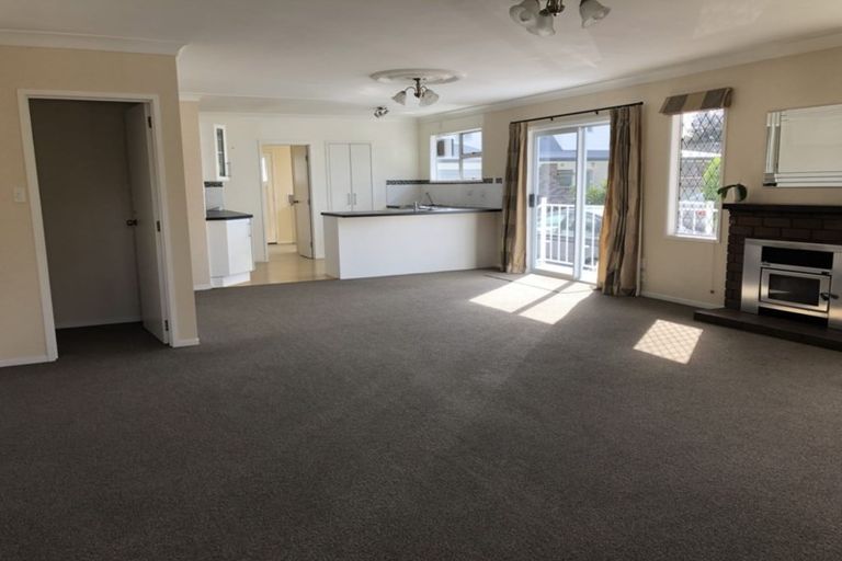 Photo of property in 535a Devonport Road, Tauranga South, Tauranga, 3112