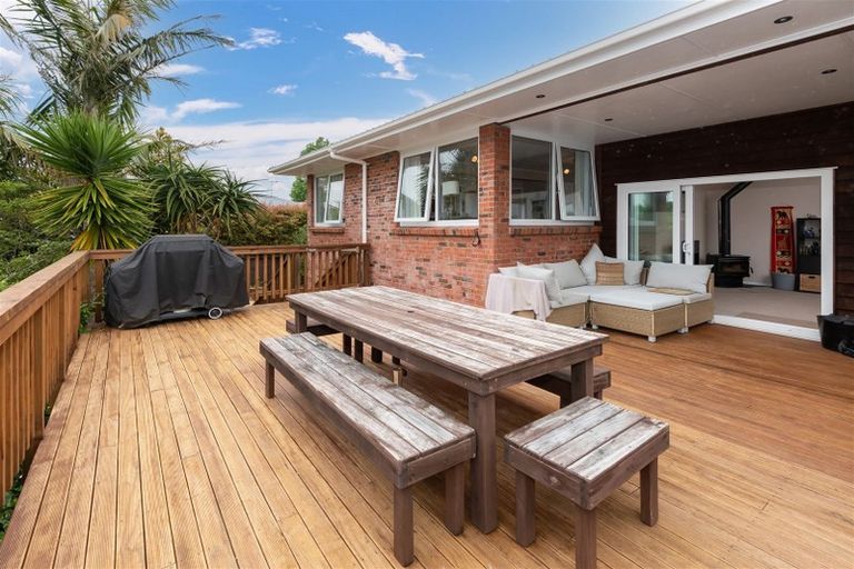 Photo of property in 44 Trelawn Place, Cockle Bay, Auckland, 2014