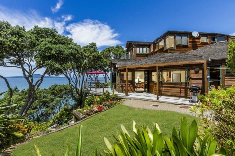 Photo of property in 223 Beach Road, Campbells Bay, Auckland, 0630