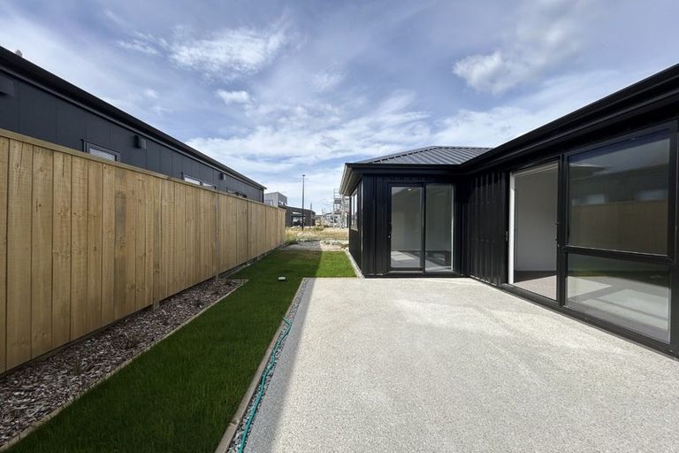 Photo of property in 5 Shoveler Road, Jacks Point, 9371