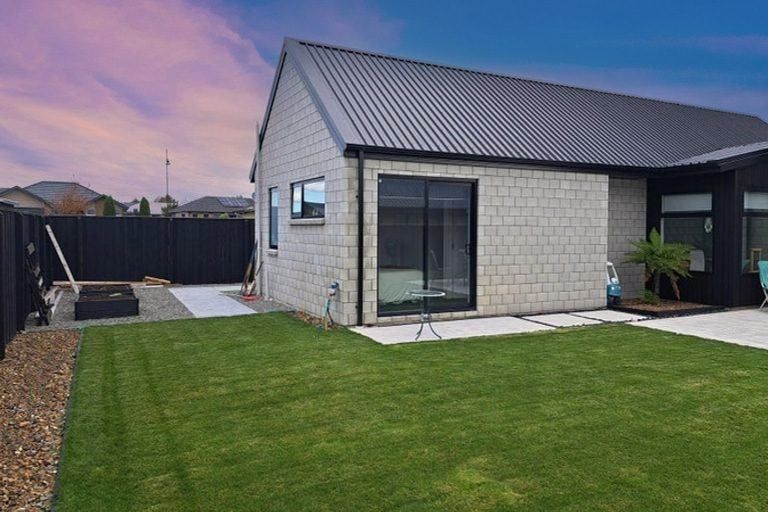 Photo of property in 4 Pahua Street, Pegasus, 7612