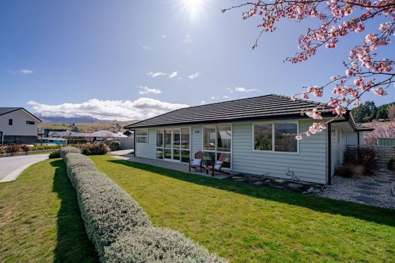 Photo of property in 4 Keble Lane, Lower Shotover, Queenstown, 9304