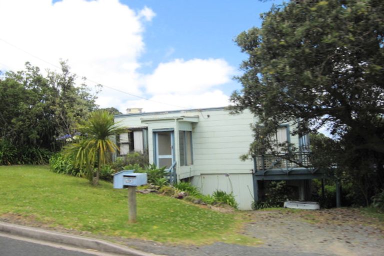 Photo of property in 53 Waitea Road, Muriwai, Waimauku, 0881