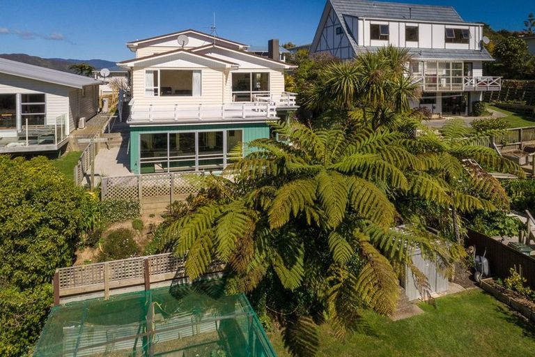 Photo of property in 4 Panorama Grove, Harbour View, Lower Hutt, 5010