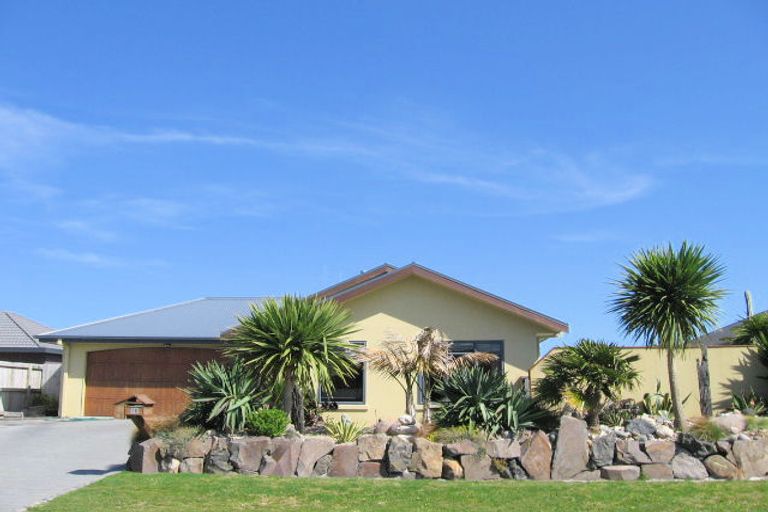 Photo of property in 70 Calypso Drive, Papamoa Beach, Papamoa, 3118