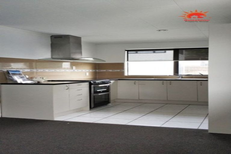 Photo of property in 148 Don Buck Road, Massey, Auckland, 0614