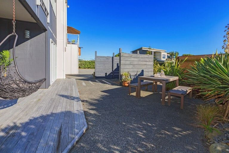 Photo of property in 11 Pharazyn Avenue, Waikanae Beach, Waikanae, 5036