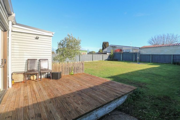 Photo of property in 24 Avenue Road, West End, Timaru, 7910