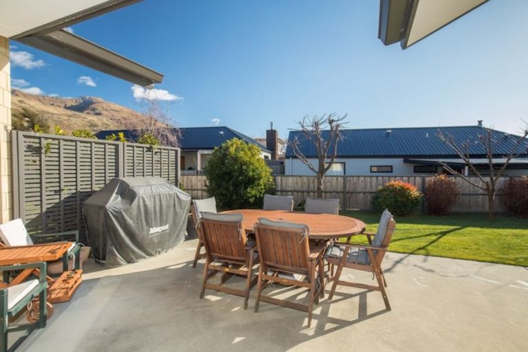 Photo of property in 35 Old Station Avenue, Wanaka, 9305