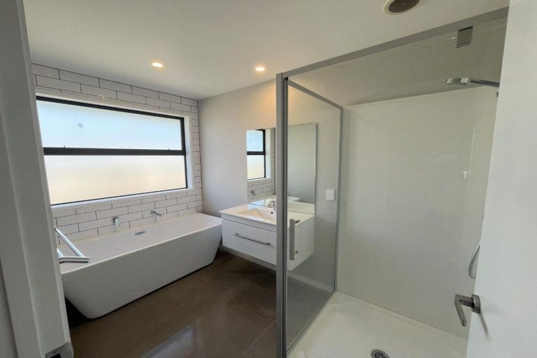 Photo of property in 10 Masters Lane, Waitara, 4320